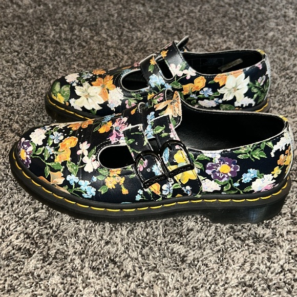 Dr. Marten's Floral Wanderlust Mary Janes Size 8 SUPER CUTE - Picture 5 of 7